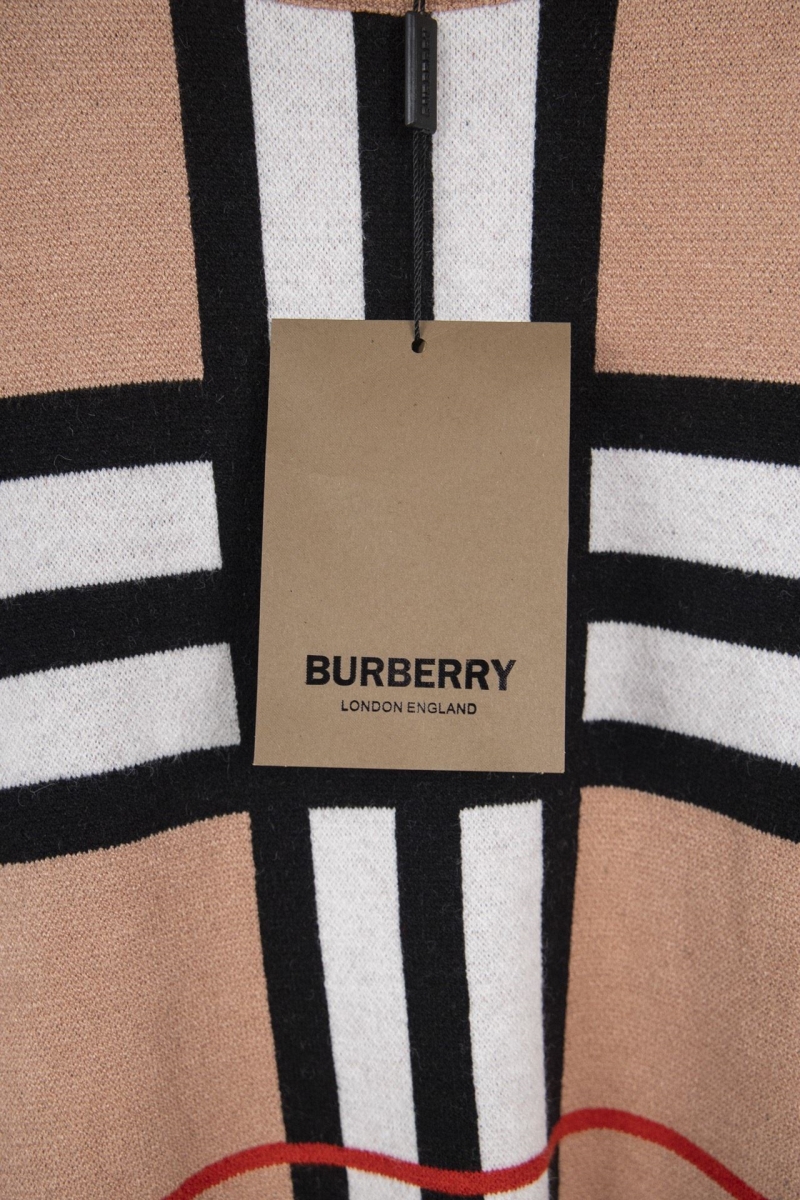 Burberry Sweaters